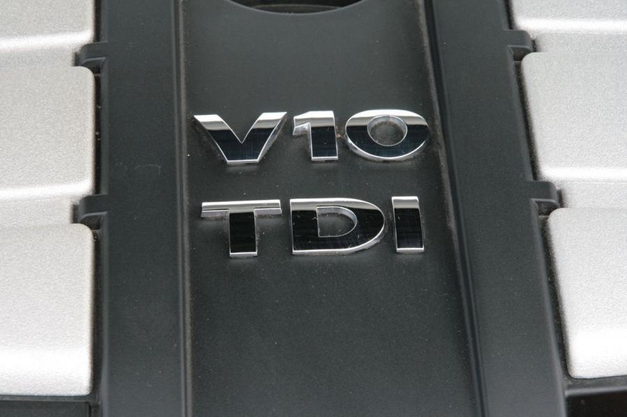  Volkswagen Touareg V10 TDi 2008 года  (фото 21 из 22)
